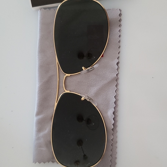 Ray-ban Aviators - Picture 3 of 4